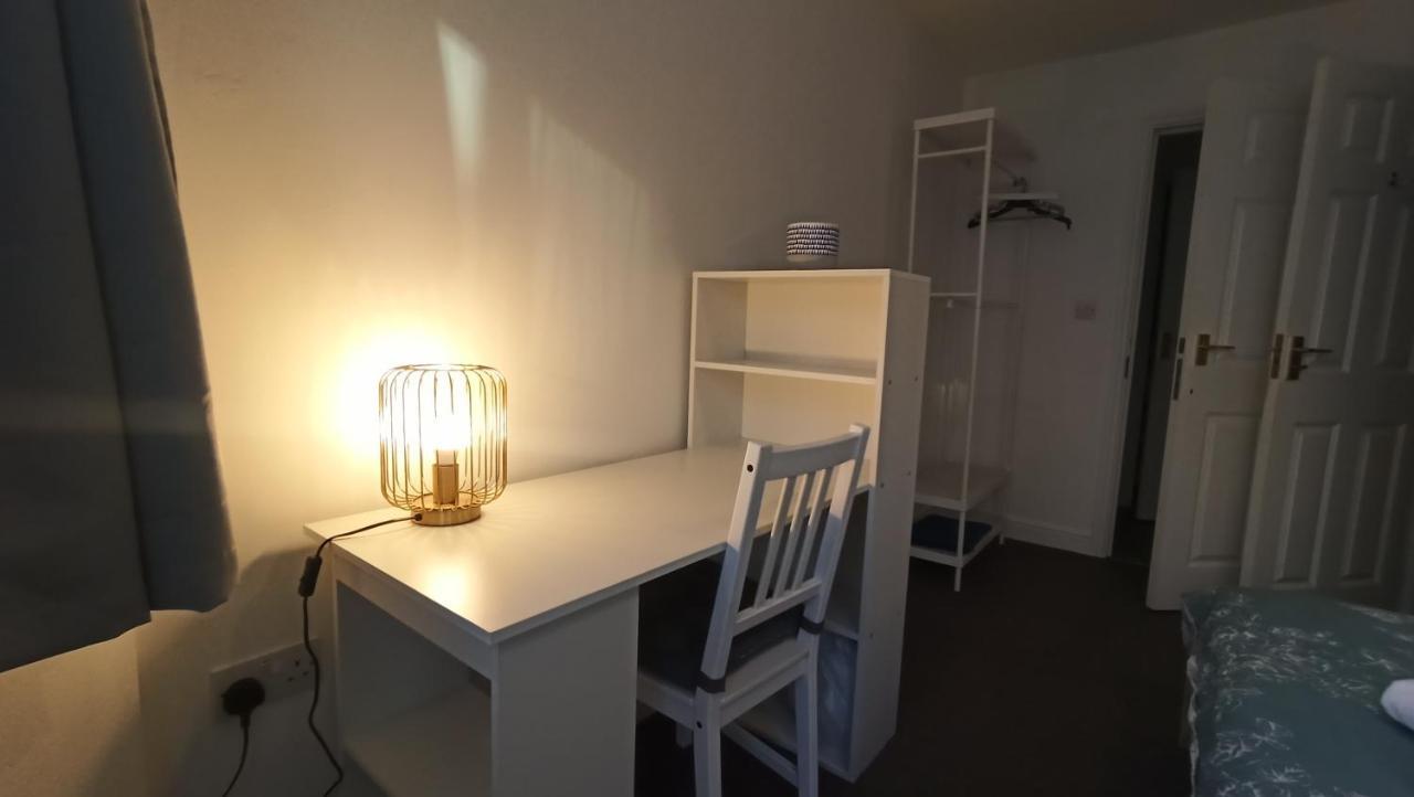 Bright, Chilled Ensuite Db Room In A Shared Flat! London Exteriör bild